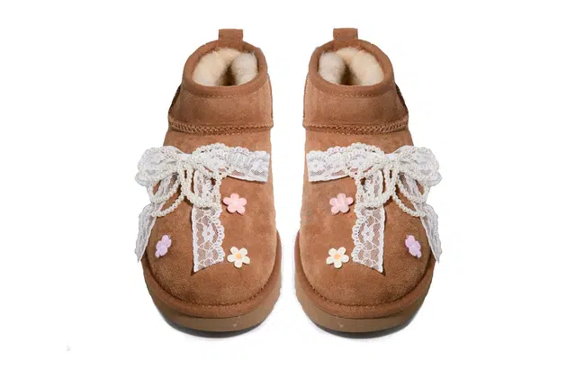 UGG CLASSIC ULTRA MINI