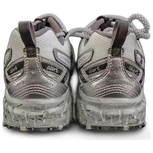 New Balance NB 410