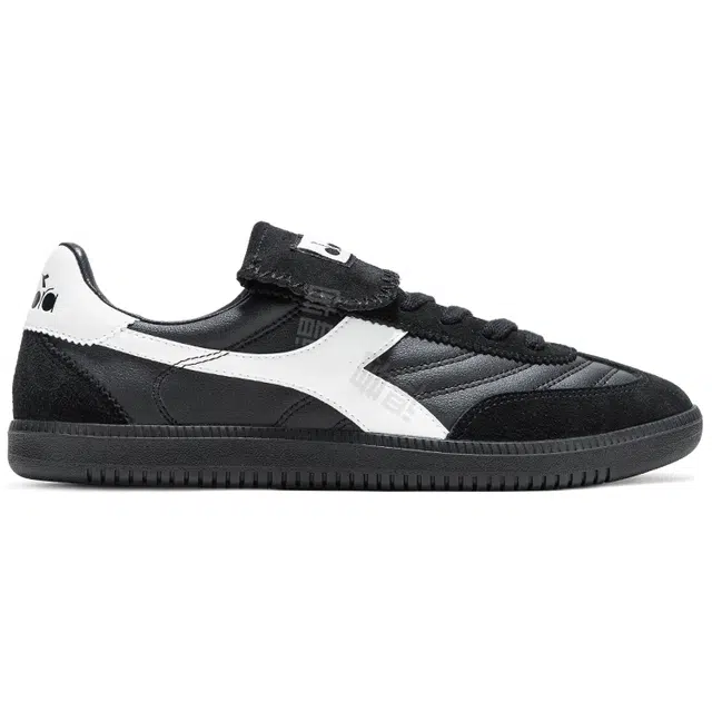 diadora Saunter FC