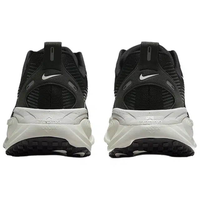 Nike Vomero 18 Black