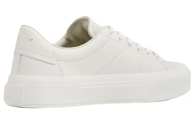 GIVENCHY