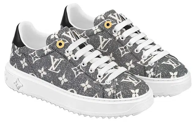 LOUIS VUITTON Time Out