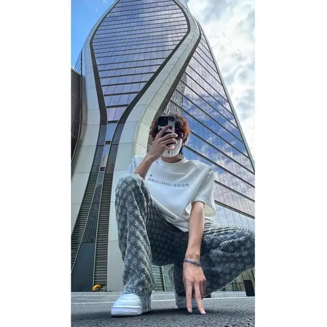 半空山 美式复古高街满印提花小众中腰巴黎弯刀微喇高级感百搭潮牌休闲舒适通勤牛仔裤 男女同款