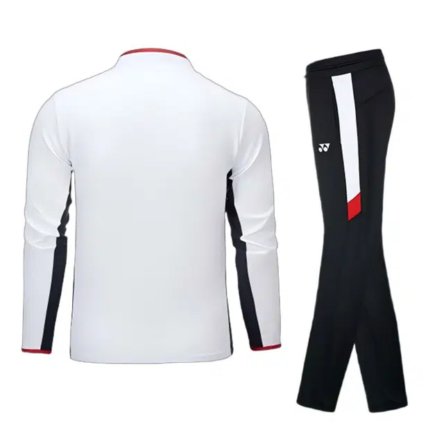 YONEX