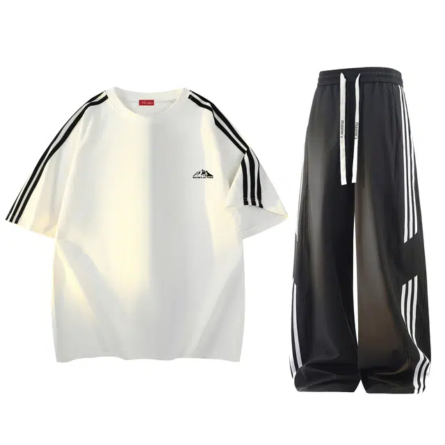 maxim's de paris 260G logoT