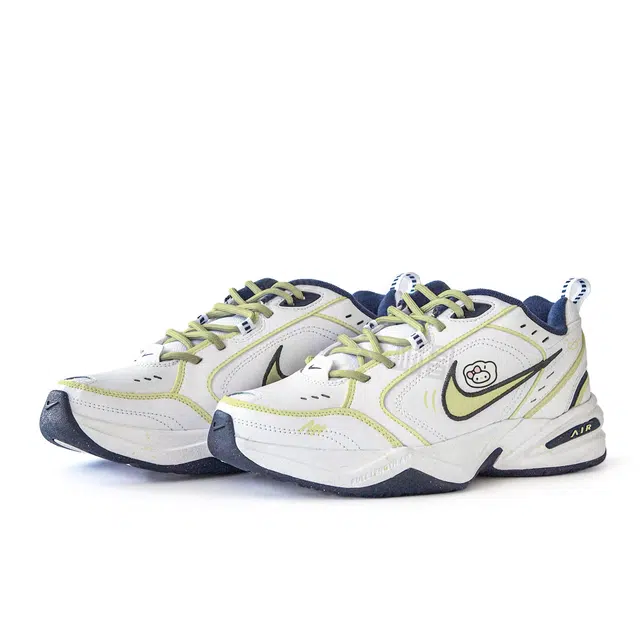 Nike Air Monarch 4