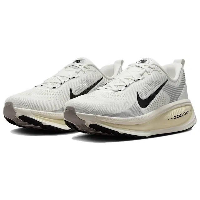 Nike Vomero 18 Beige