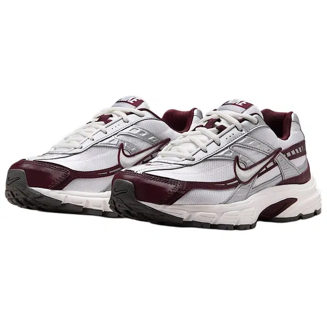 Nike Initiator