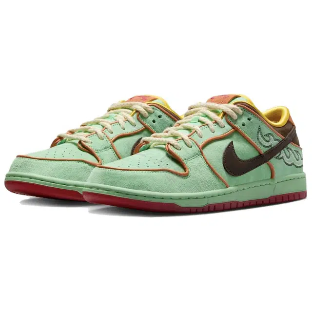 Nike SB Dunk Low Shenron