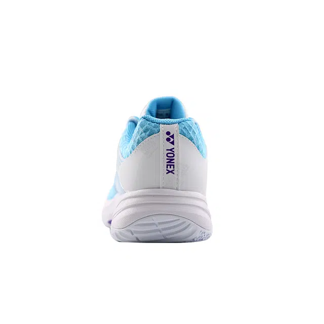 YONEX