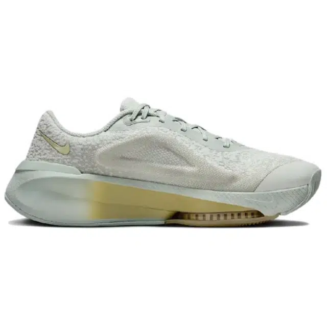 Nike Versair