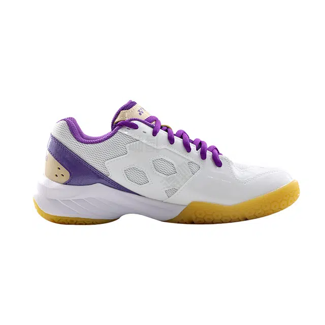 YONEX
