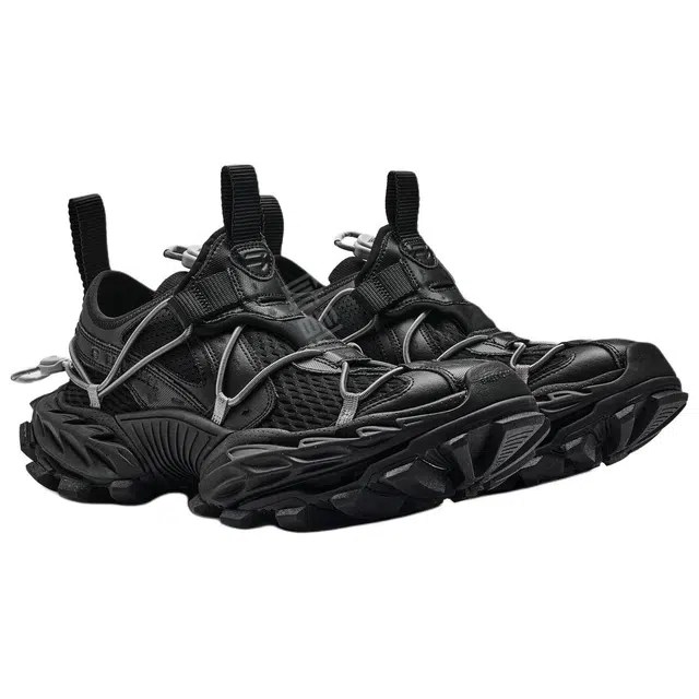Balenciaga Hike