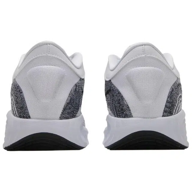Nike G.T. HUSTLE ACADEMY EP