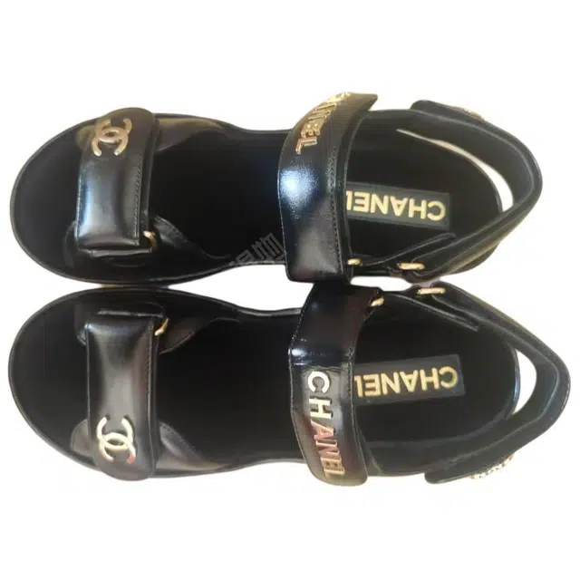 CHANEL 22B