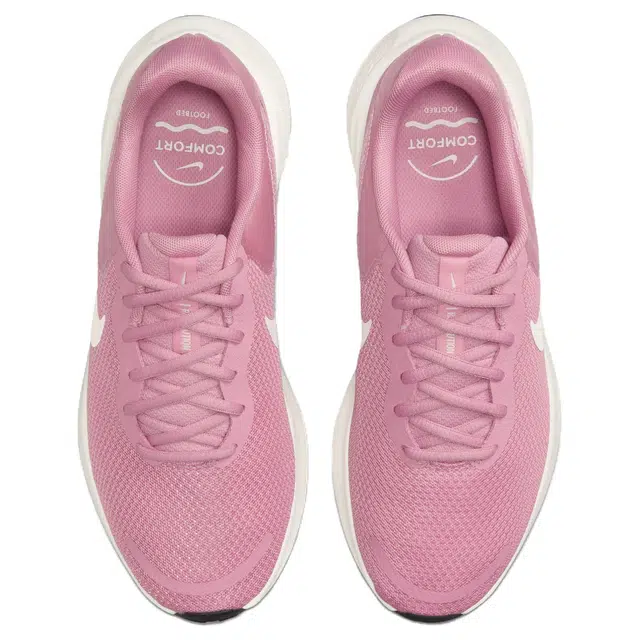 Nike REVOLUTION 7