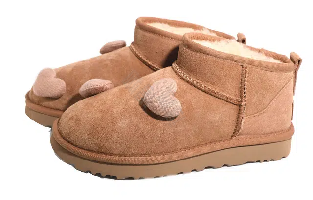 UGG CLASSIC ULTRA MINI