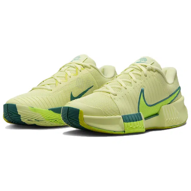 Nike GP Challenge Pro