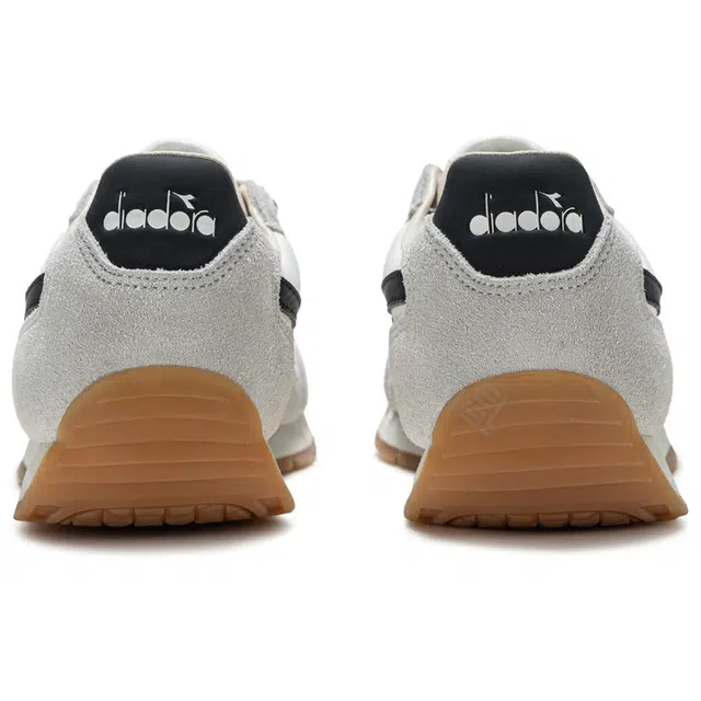 diadora