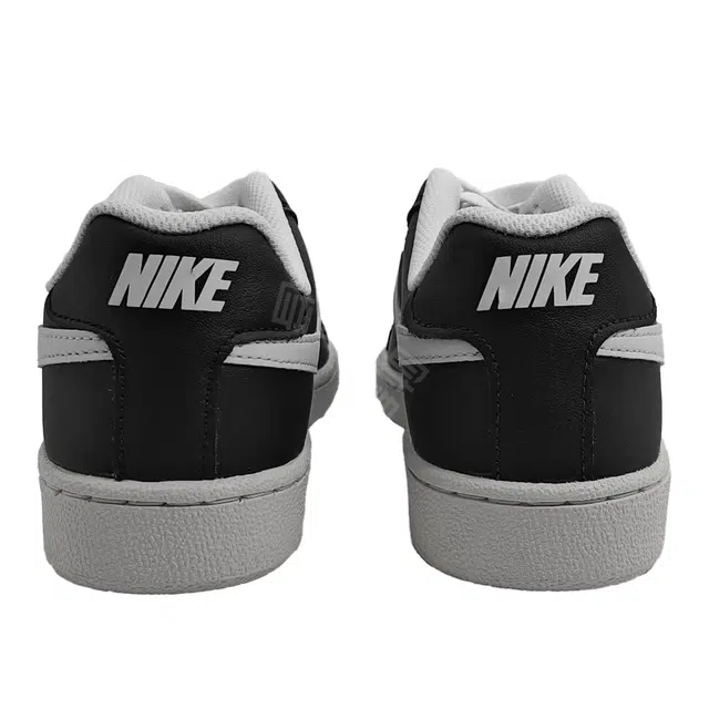 Nike Court Royale