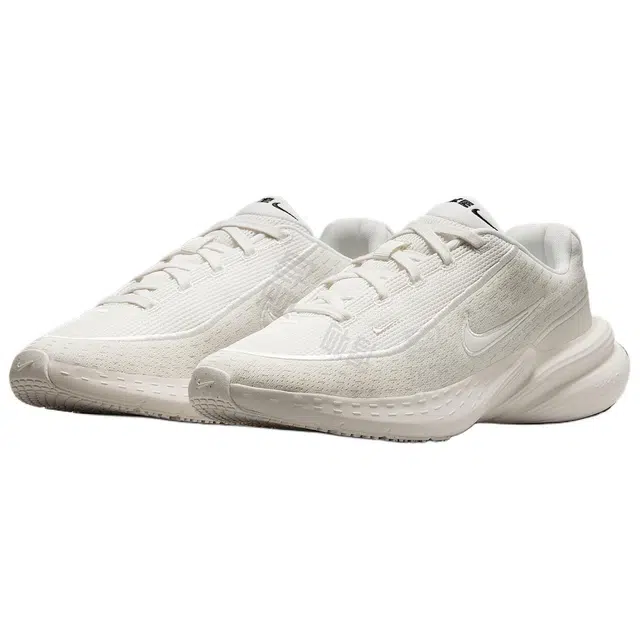 Nike Uplift SC