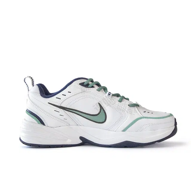 Nike Air Monarch 4