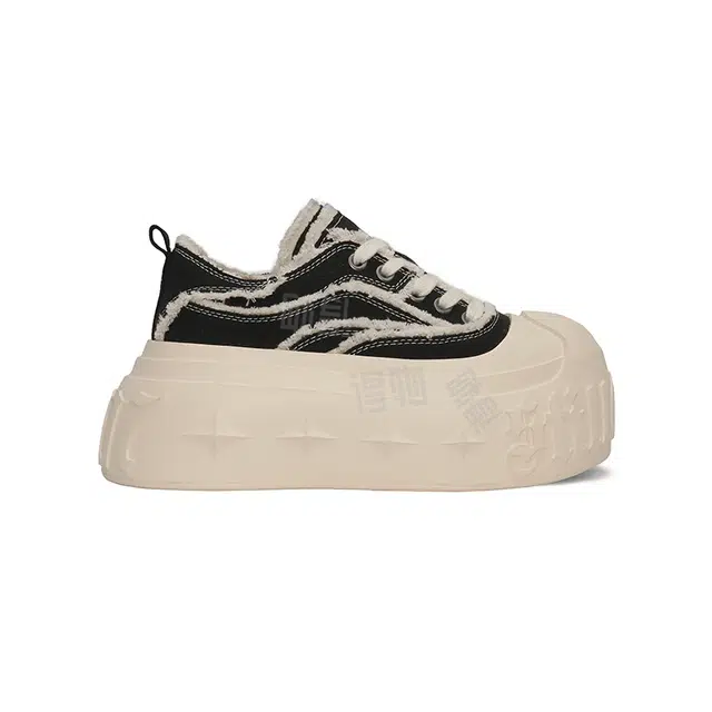 1807 GOTHIC LACE UP