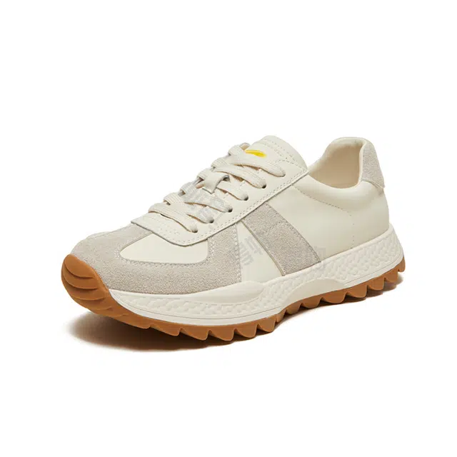 CAMEL ACTIVE
