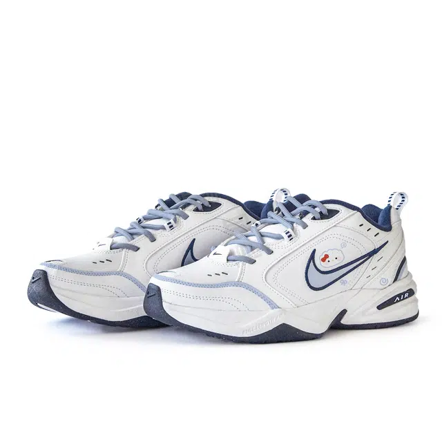 Nike Air Monarch 4