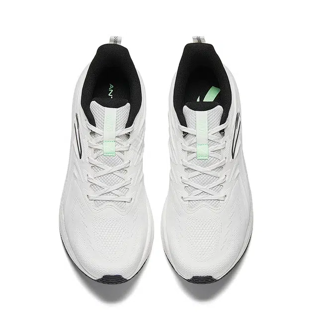 超级安踏 火箭 舒适时尚减震防滑回弹 低帮 训练跑步鞋 男款 白黑