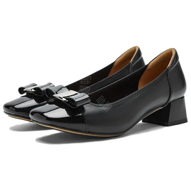 NINE WEST