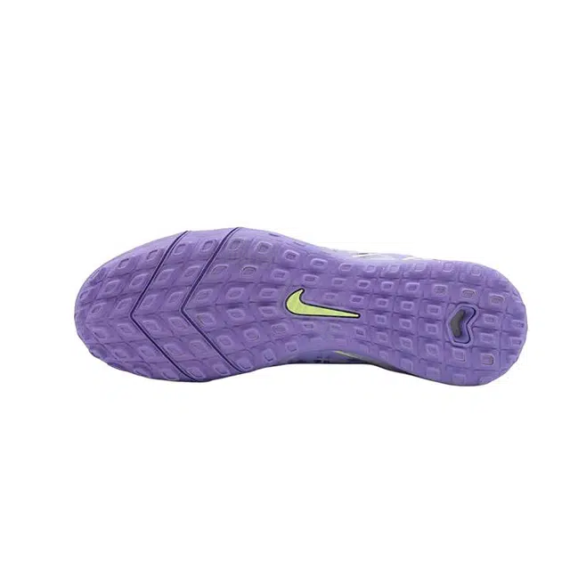 Nike 16