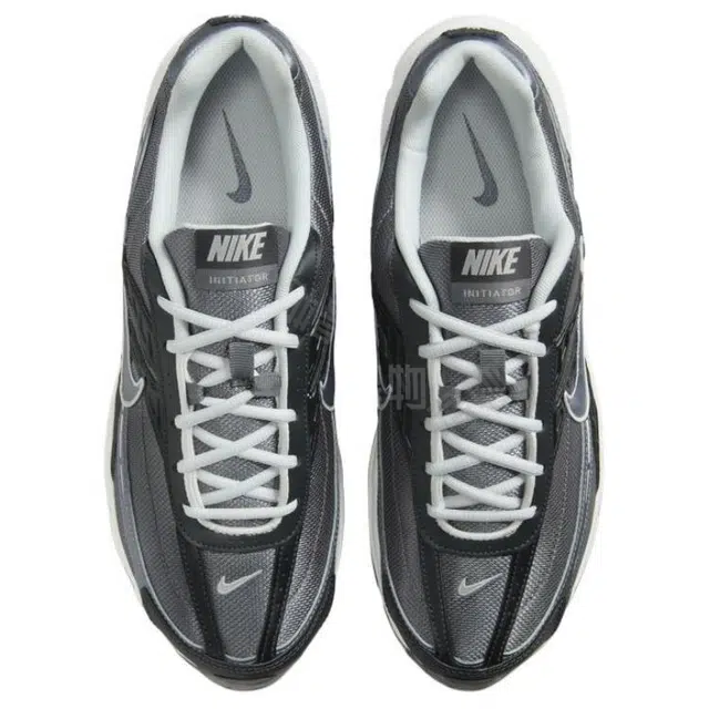 Nike Initiator