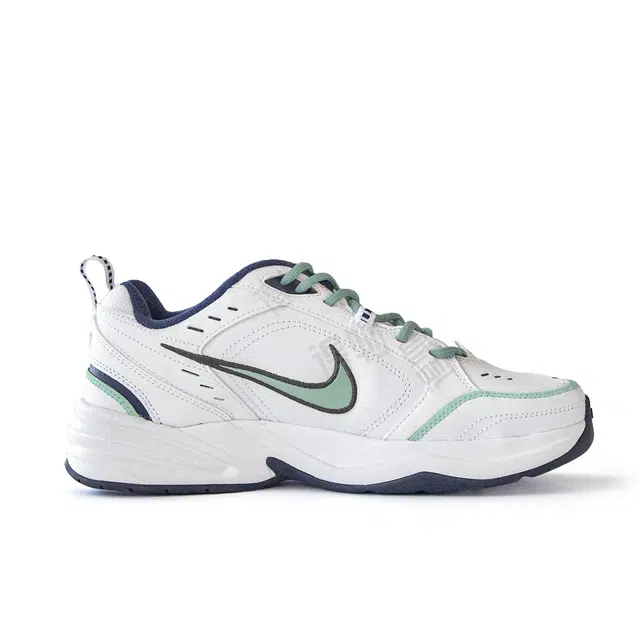 Nike Air Monarch 4