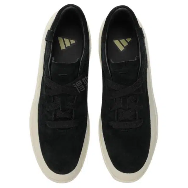 adidas Labcourt
