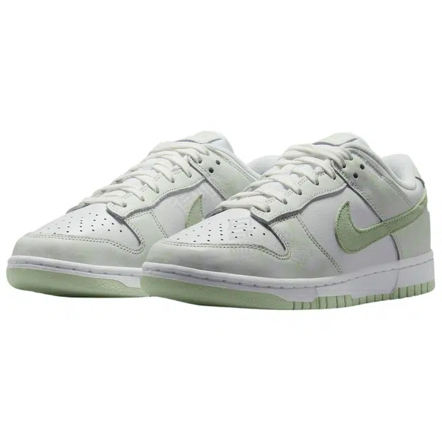 Nike Dunk Low WMNS