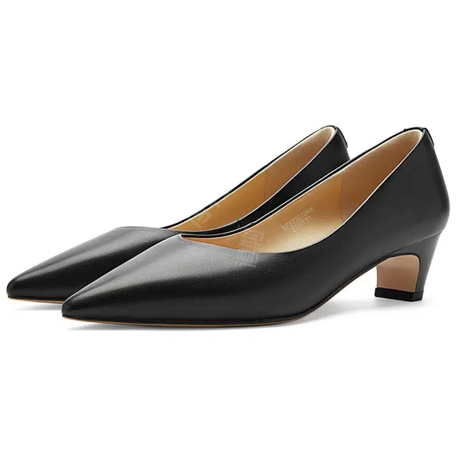 NINE WEST