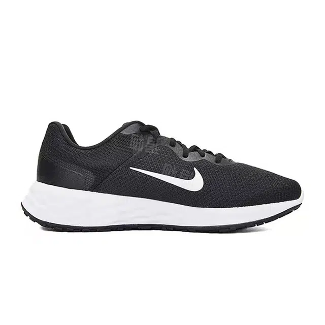 Nike REVOLUTION 6