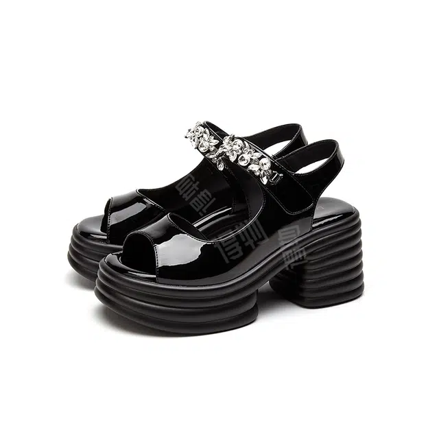 DAPHNE PU