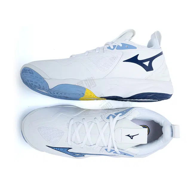 Mizuno Wave Momentum 3