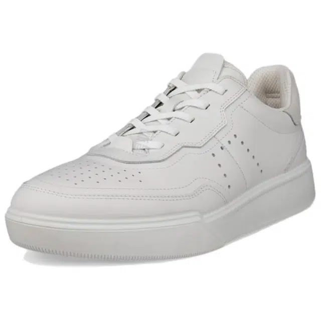 ecco Street Court