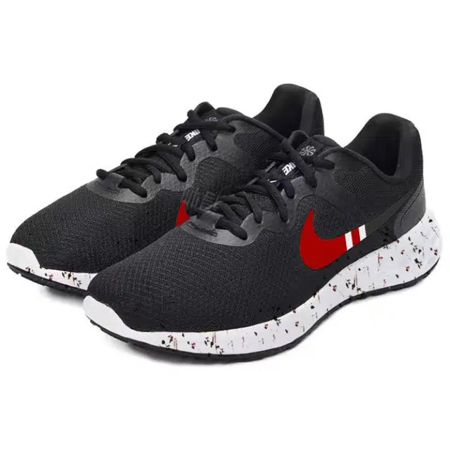 Nike REVOLUTION 6