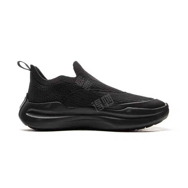 LiNing slip on