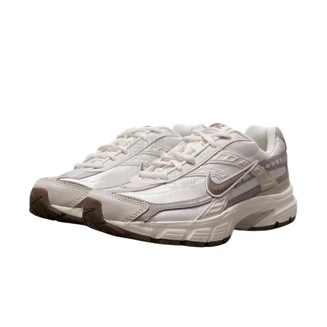 Nike Initiator