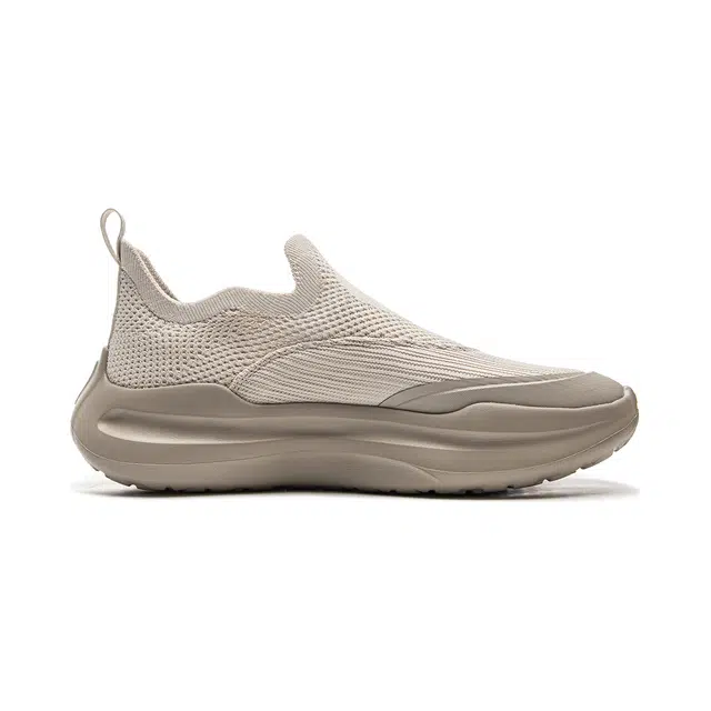 LiNing slip on