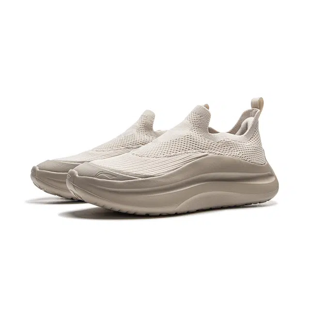 LiNing slip on