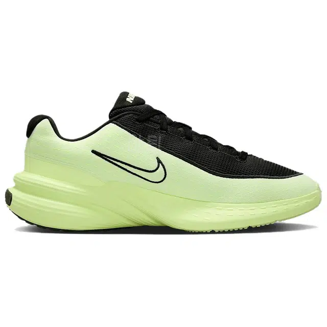 Nike Uplift SC