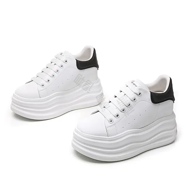 AQUASCUTUM
