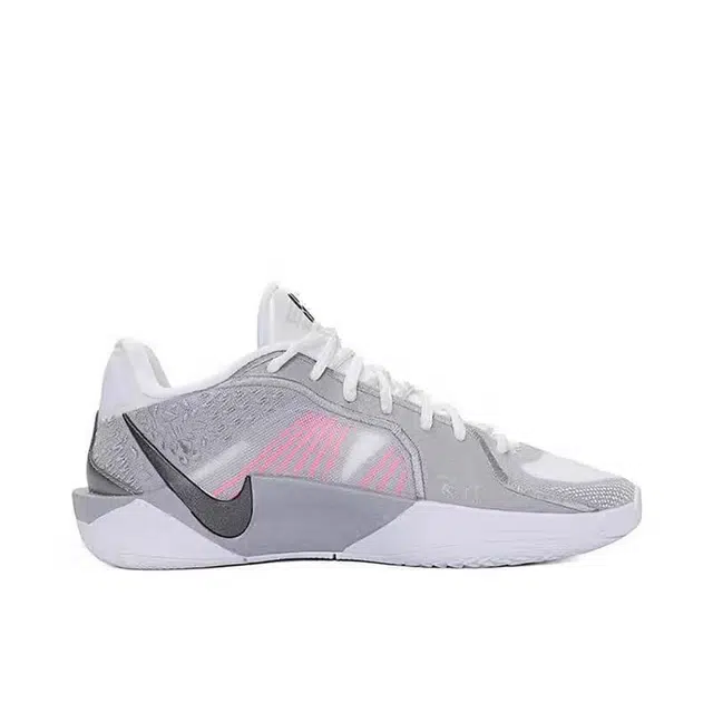 Nike Sabrina 2