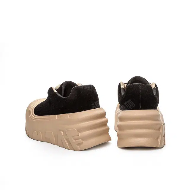 AQUASCUTUM